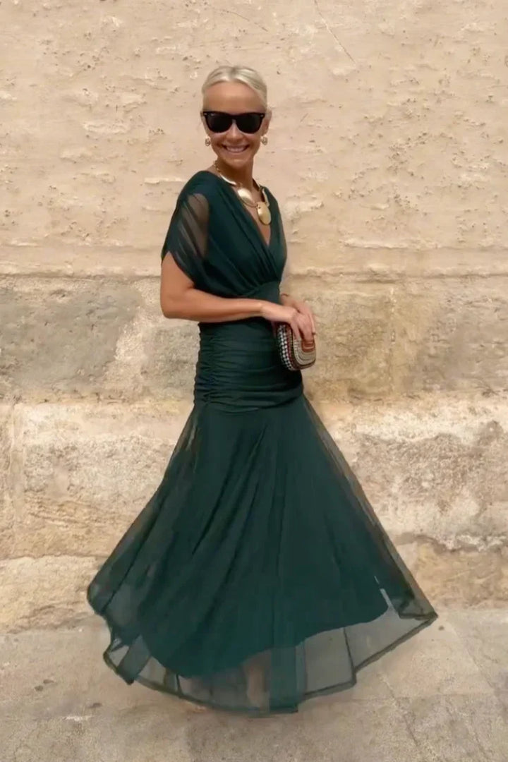ISABELLA | Elegant Maxi Dress with Flattering Waist and Timeless Class