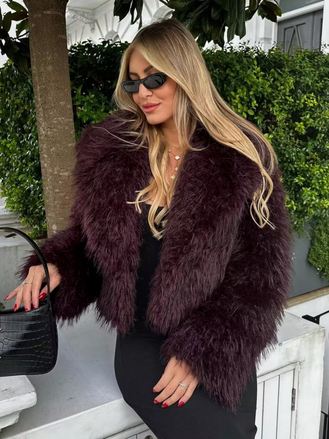 Women's Cropped Faux Fur Coat