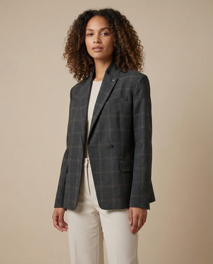 Women’s Oversized Checkered Blazer with Structured Shoulders and Modern Tailored Fit