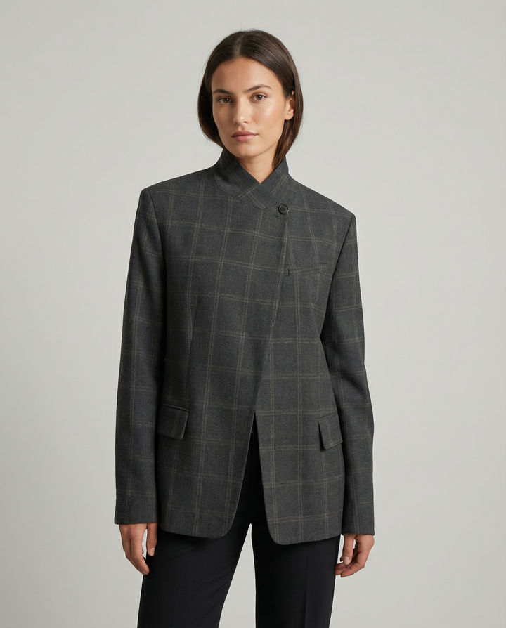 Women’s Oversized Checkered Blazer with Structured Shoulders and Modern Tailored Fit