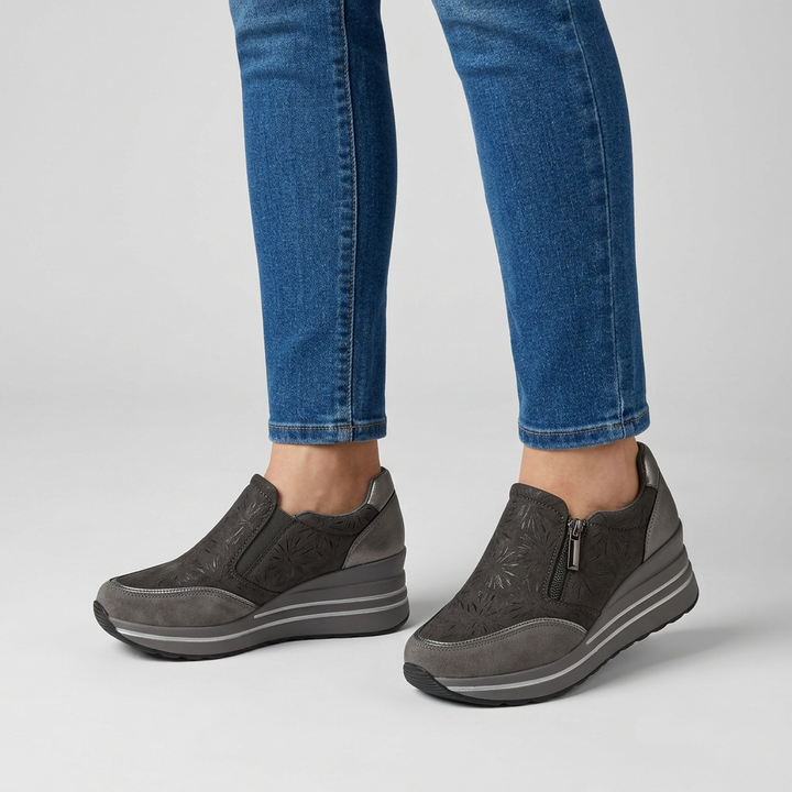 Morena - Comfortable women's sneakers with wedge