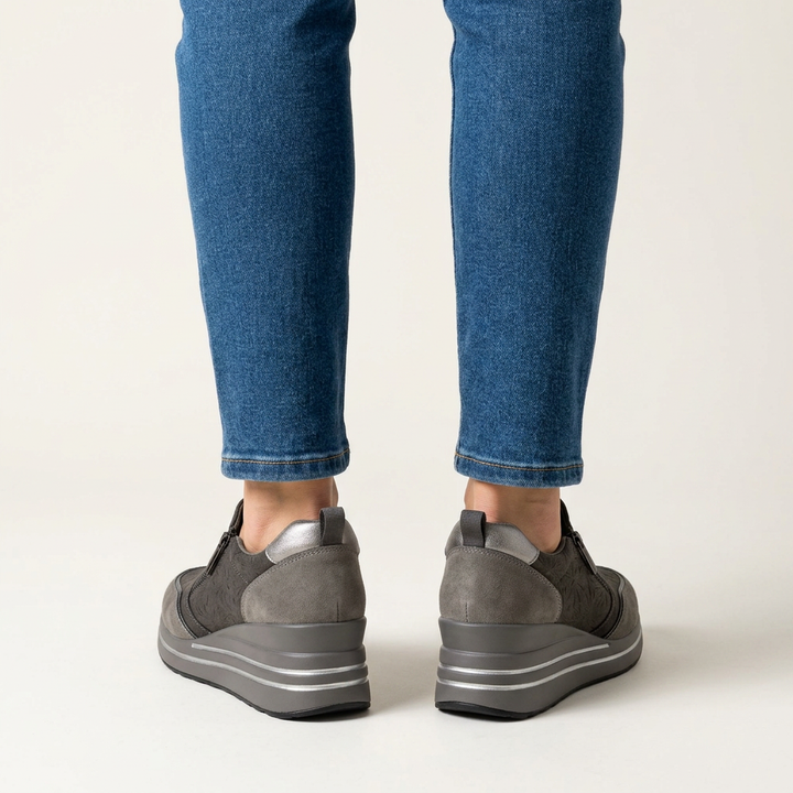 Morena - Comfortable women's sneakers with wedge