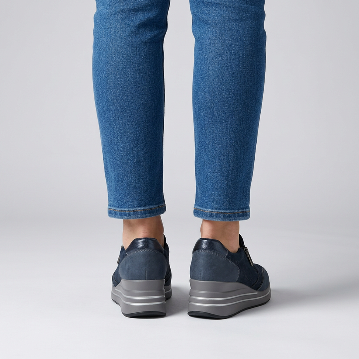 Morena - Comfortable women's sneakers with wedge