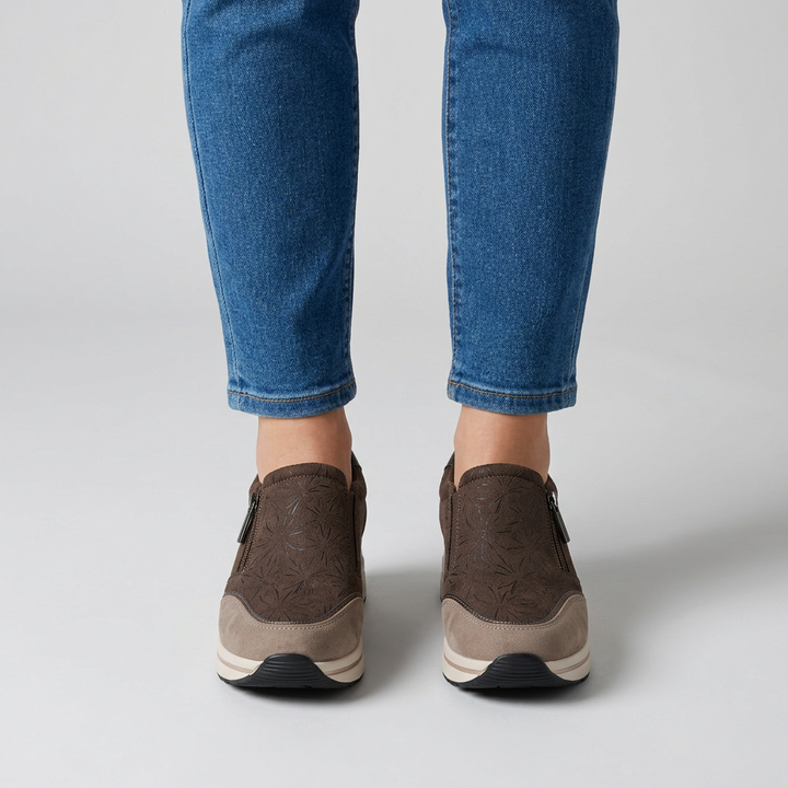 Morena - Comfortable women's sneakers with wedge