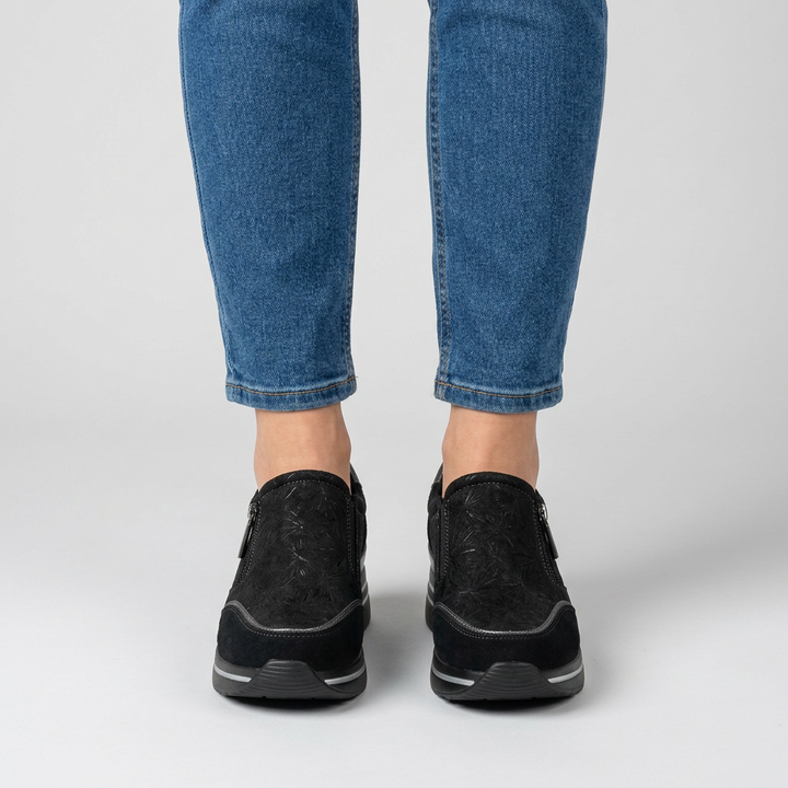 Morena - Comfortable women's sneakers with wedge