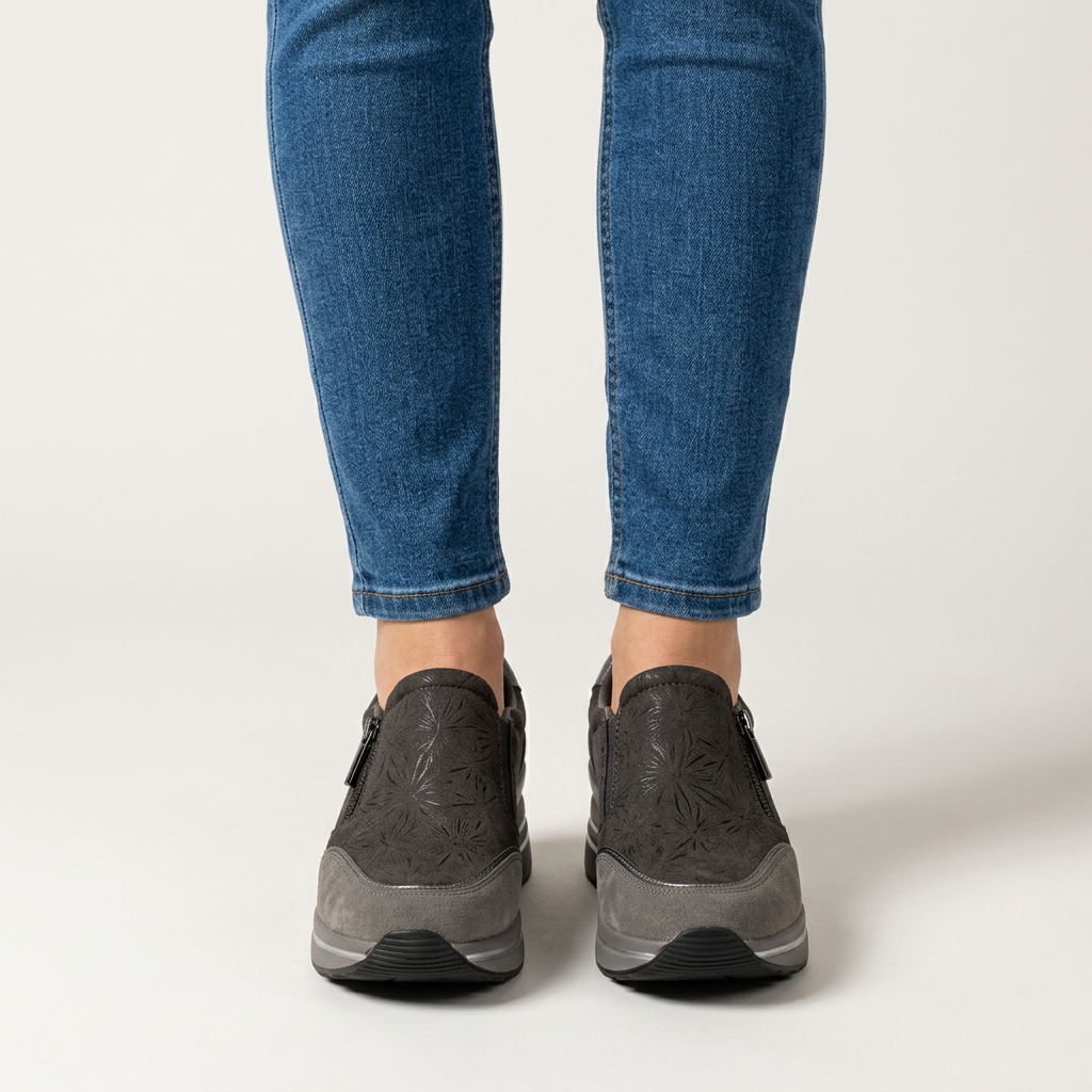 Morena - Comfortable women's sneakers with wedge