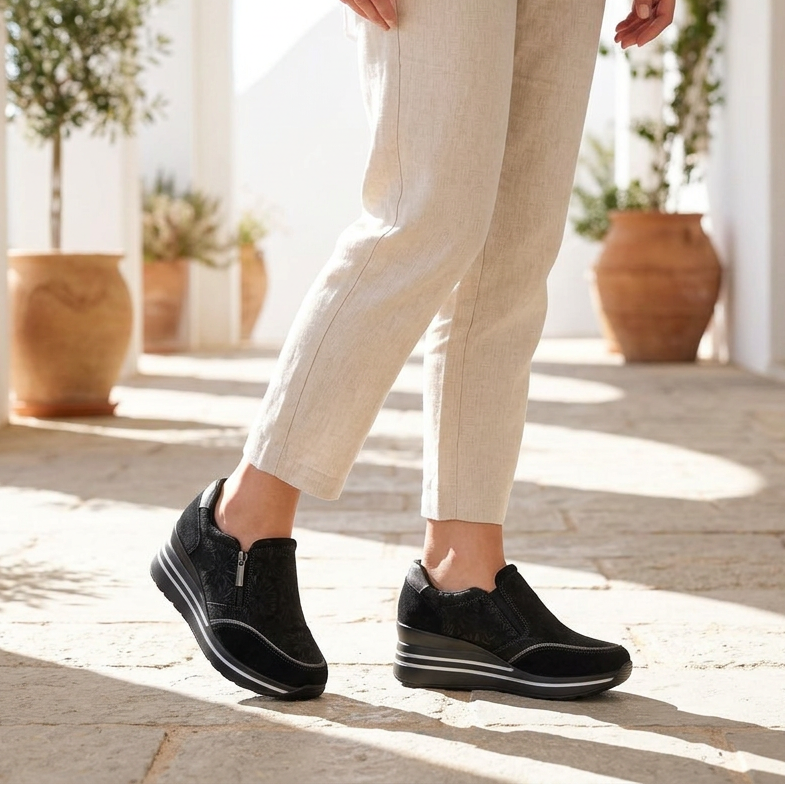 Morena - Comfortable women's sneakers with wedge