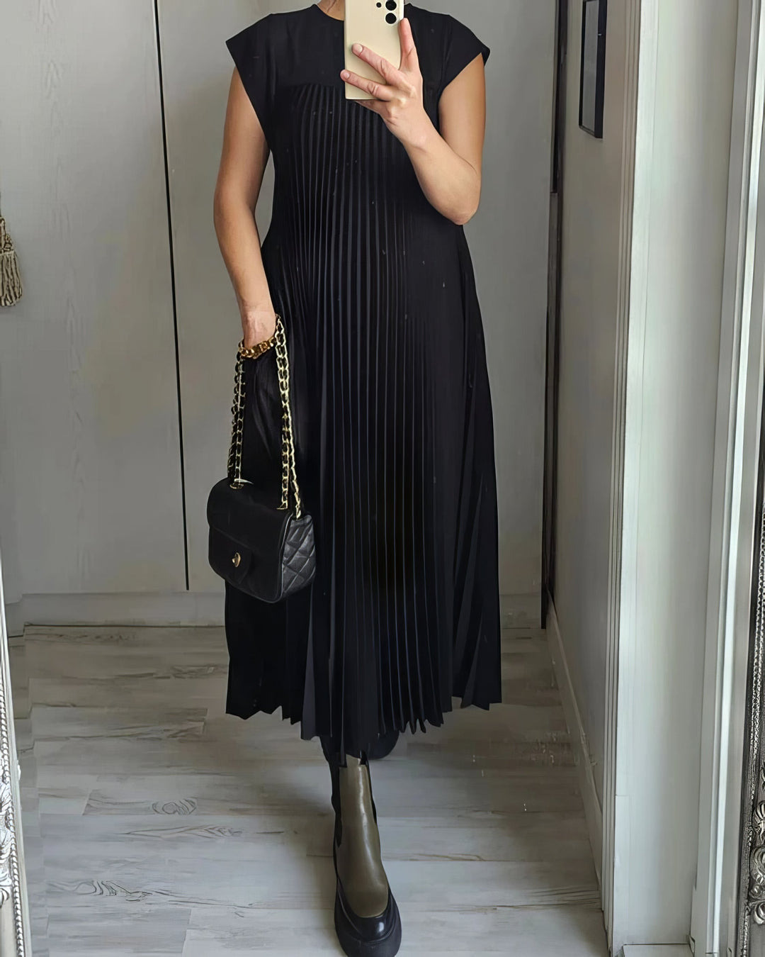 ELEONORA | Pleated Dress Without Sleeves, Elegant and Timeless